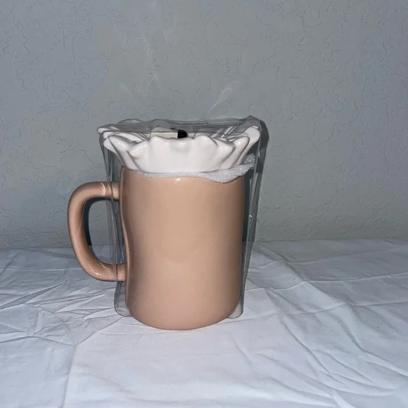 Rae Dunn Queen Bee Mug with Flower Topper - Picture 3 of 3